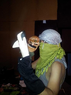 عندما تثور الدمى على الديكتاتور