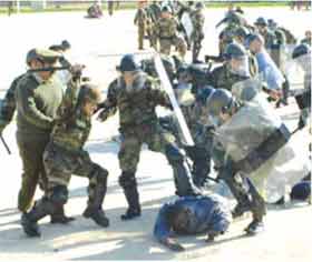 “Hidden Away from the Public Eye”. Irregular Immigration and the Press