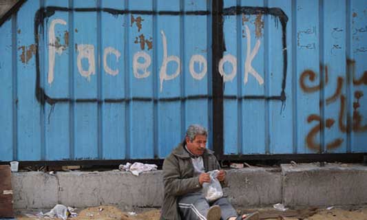 Revolutionaries vs. Facebook friends