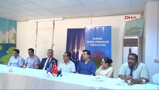 //From the presentation of the project "I listen Romanes, I speak Romanes".