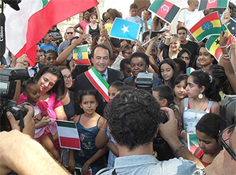 //Mayor Domenico Lucano and Integration Minister Cecile Kyenge in Riace.