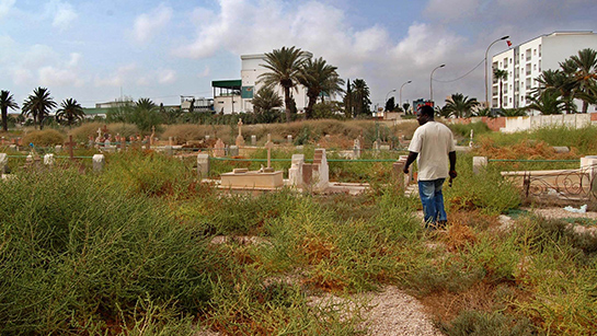 //The cemetery looks abandoned. (Photo by Sana Sbouai).