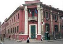 Circuler librement derrière les vitres (blindées) du consulat