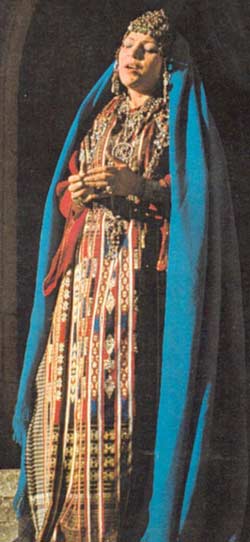 Sur les traces de Taos Amrouche, un film de Sadia Barèche