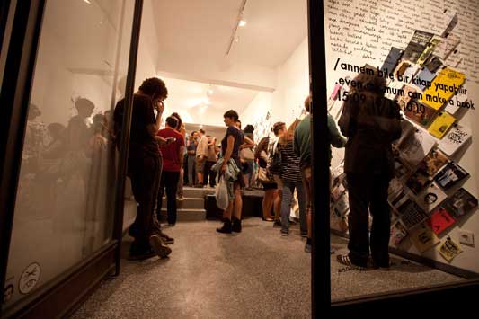 La mobilité des oeuvres plutôt que celle des artistes