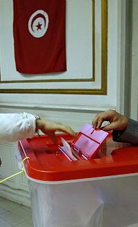 Décret 35 de la loi électorale entre la Haute Instance et les journalistes étrangers