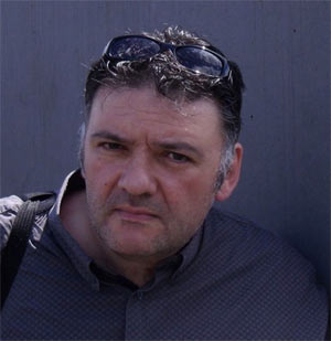 Malte au-delà de Malte: Bateau noir d’Immanuel Mifsud