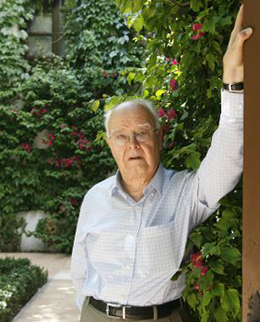 //Francisco Marquez Villanueva