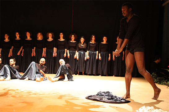 //Lecce, Teatro Astragali, 5 mai 2013. Hamado Jean Baptiste Tiemtore est Tiresias.