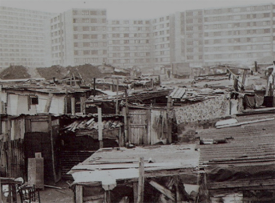 //Destruction du dernier bidonville de Saint Denis dans les années 1960-1970 (Source Korliakoy Andreï)