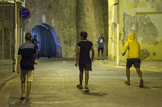 //Des mineurs non-accompagnés à Melilla. SAVE THE CHILDREN