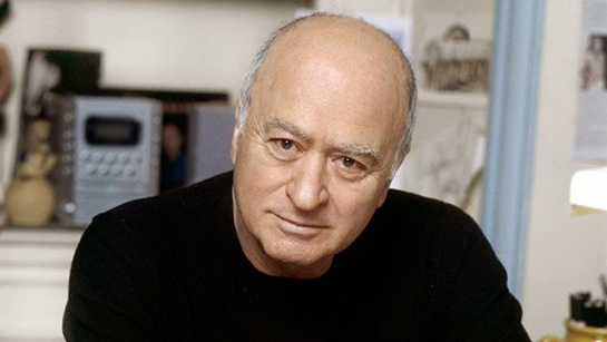 //Georges Wolinski, se surnommait lui-même le “petit juif de Tunis“. Crédit: Le Figaro.