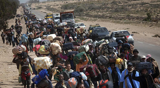 //R&eacute;fugi&eacute;s &agrave; la fronti&egrave;re entre la Tunisie et la Libye. (Photo : Emilio Morenatti)