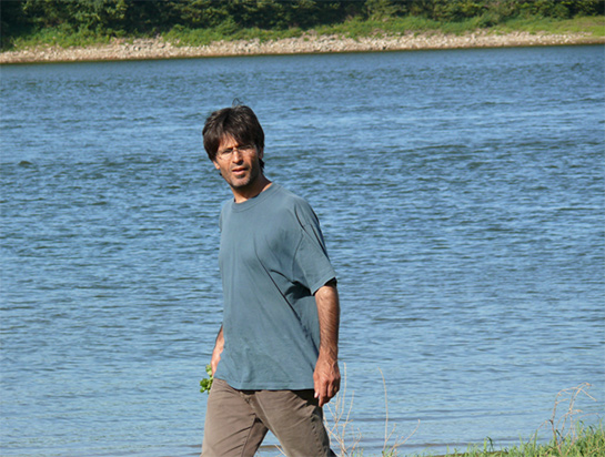 //© Seyhmus Dagtekin