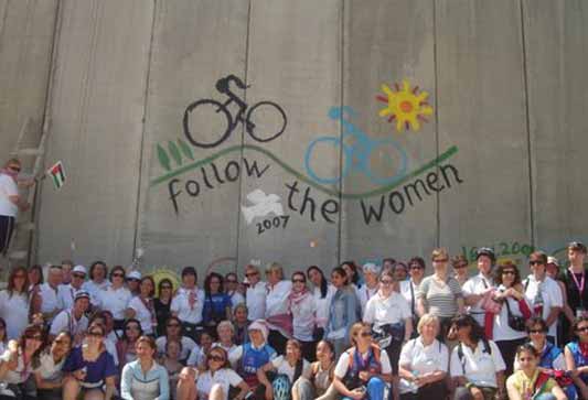 Donne dal mondo in bicicletta. Per la pace in Medio Oriente