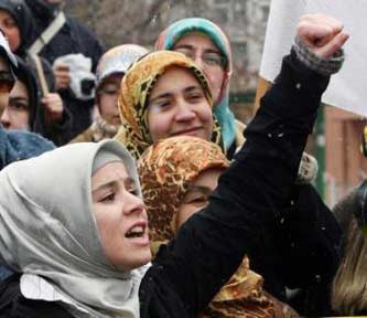 Turchia, tra uomini e donne parità lontana