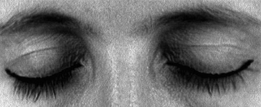 Il Mare di Mezzo. Video racconti di Zineb Sedira