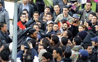 Alla Manouba (Tunisia), 12mila studenti nelle mani dei salafiti 