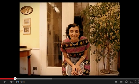 //Il video “Linda – uno spot contro il silenzio” è stato realizzato dal regista Vincenzo Greco ed è ispirato ai Caroselli di fine Anni ’50. Prodotto e distribuito da Dinamovie Picture. 