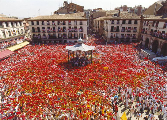 //Pamplona, piazza del Municipio