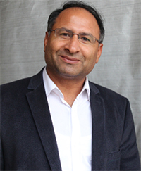 //Özcan Purçu