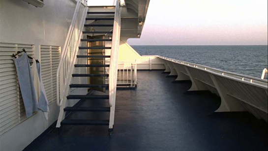 //"The Middle Sea" de Zineb Sedira