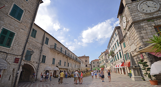 //Piazza principale di Cattaro