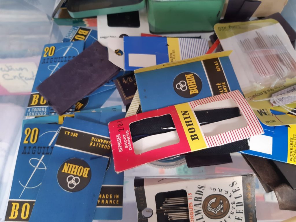 Aiguilles mercerie réemploi recyclerie au bonheur des bennes 44 saint-nazaire