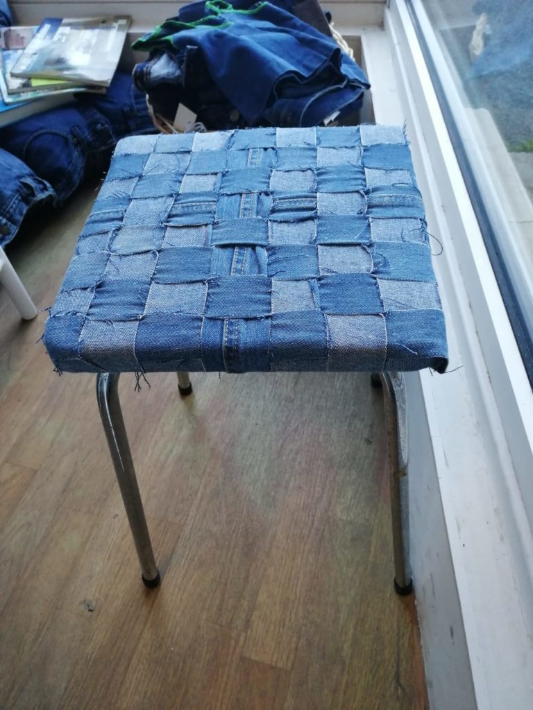 vieux jean customisation réemploi recyclerie au bonheur des bennes St-Nazaire 44