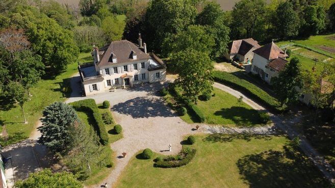 Programmation - Le festival Théâtres de Bourbon s’enrichit en 2022, avec un cinquième château de l'Allier participant | Théâtres de Bourbon