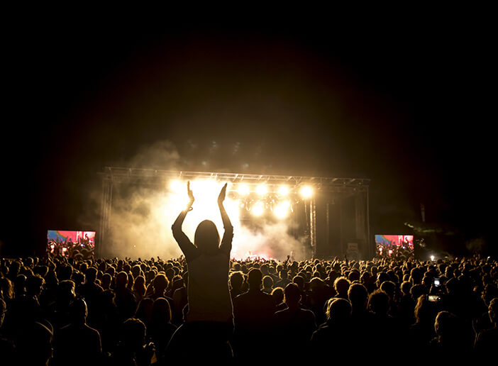 US Vs FR Vs DE / LA ROUTE DU ROCK 2018 REPORT | Star Wax Magazine