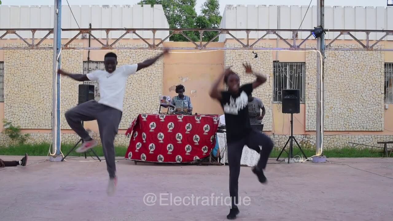 [🔴 LIVE] : Mix & Dance - Ep 2 : #ElectrAfrique chez vous avec @ibaaku | ElectrAfrique