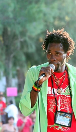 A Congolese in Istanbul Rebels Against Life Through His Songs | Babelmed