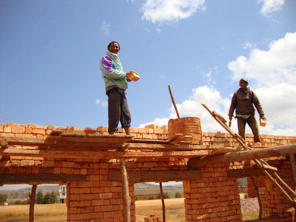 Construction d'une école | Le Lémurien - Maison de Madagascar