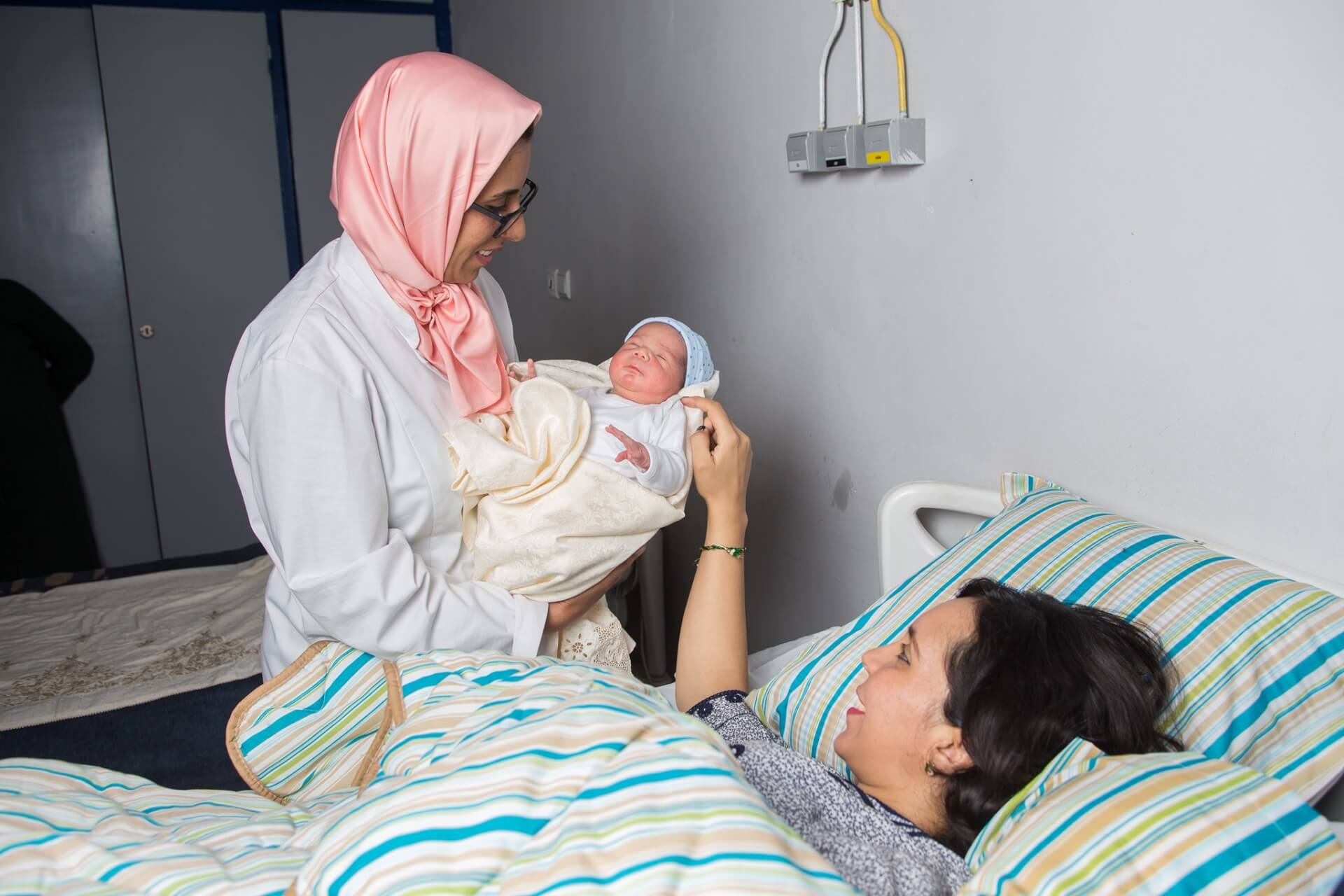 Le combat des sages-femmes au Maroc | Babelmed