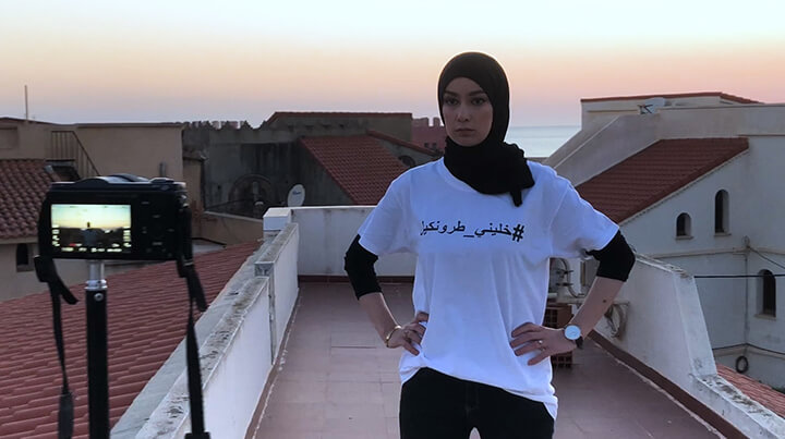 Nahla, un objectif à la main, un objectif en tête | Babelmed