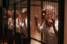 "Tahta Riquaba Mouchaddada" ou "Sous Haute Surveillance" | Babelmed