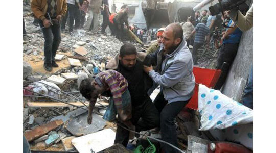 Nouvelle nuit de bombardements par Israël sur Gaza | Babelmed