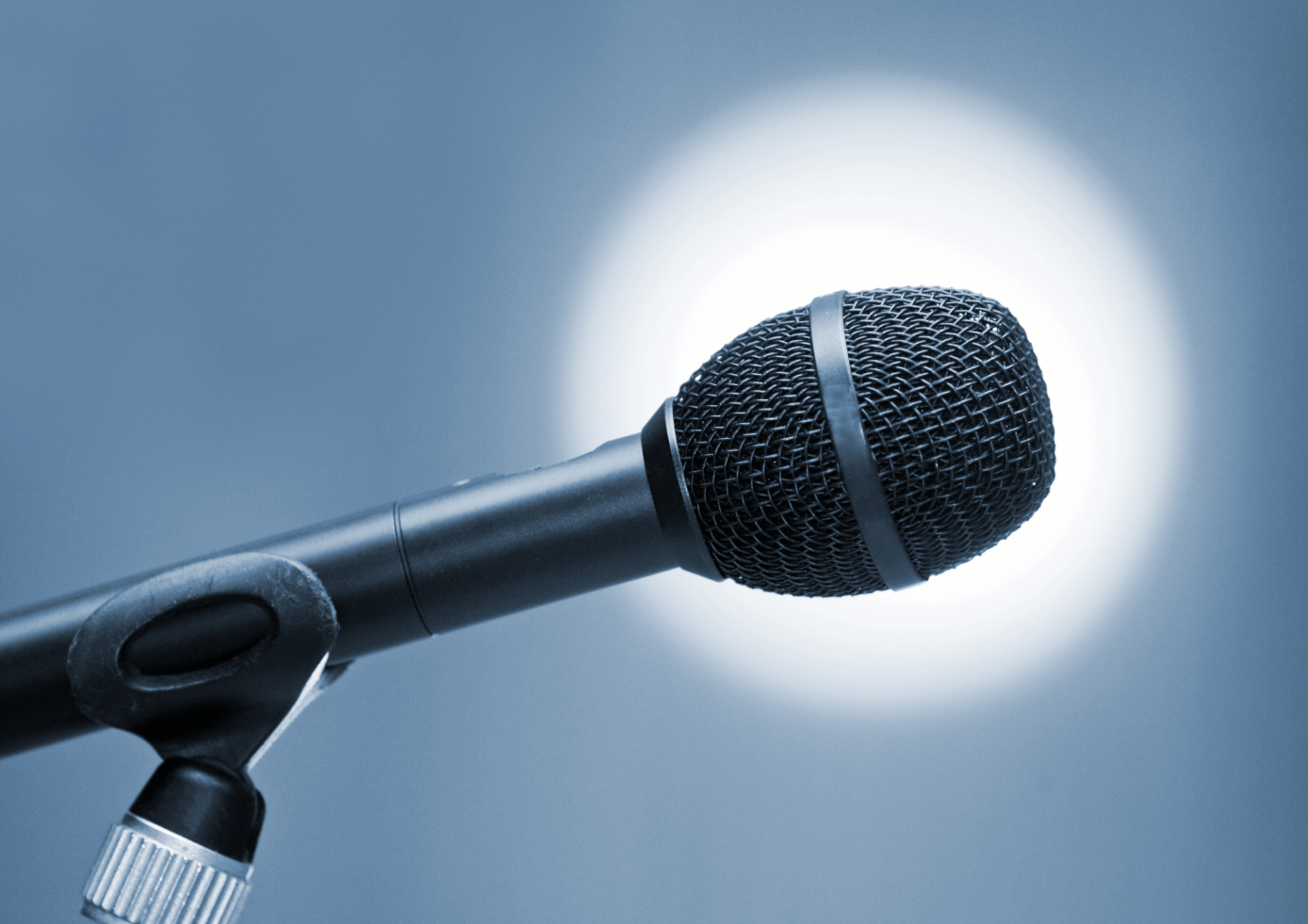 Atelier-de-prise-de-parole-au-Trac-Techniques-du-standup-pour-s'exprimer-avec-confiance | Le Trac