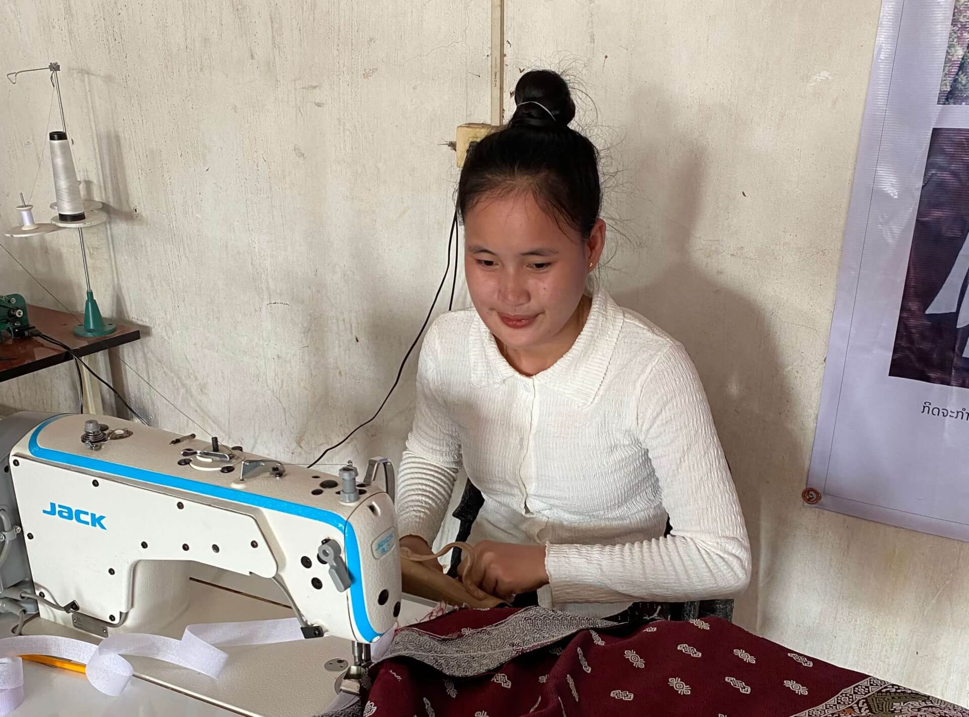 Ateliers de tissage et de couture | Sourires d'Enfants