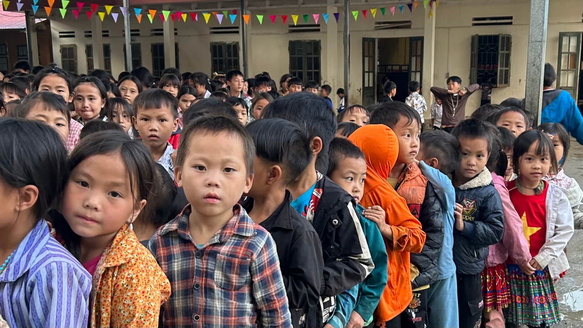 Mission de faisabilité dans la Province de Yen Bai | Sourires d'Enfants