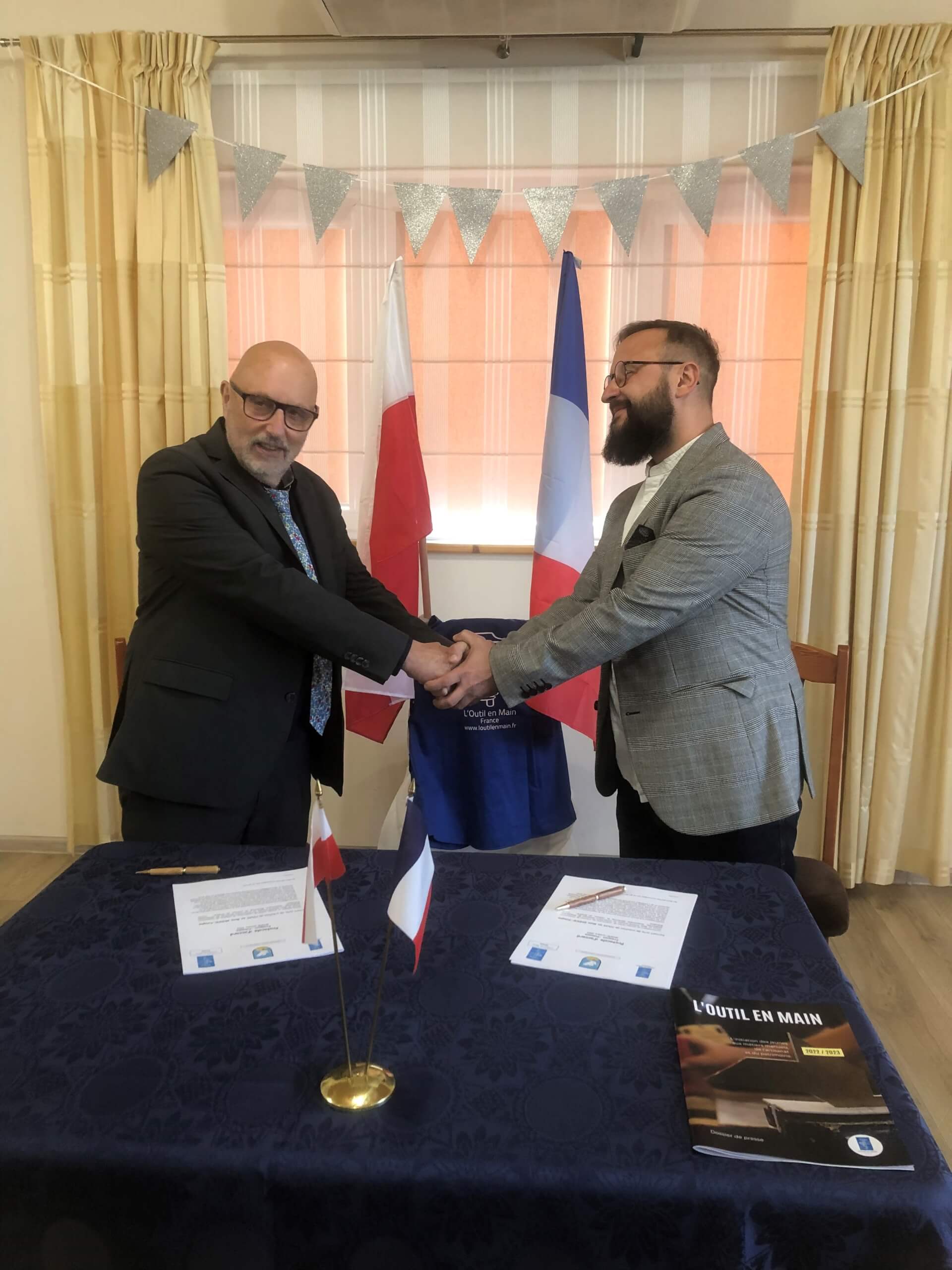 L'Outil en Main lance officiellement sa toute première association à Gniew en Pologne ! | L'Outil en Main France