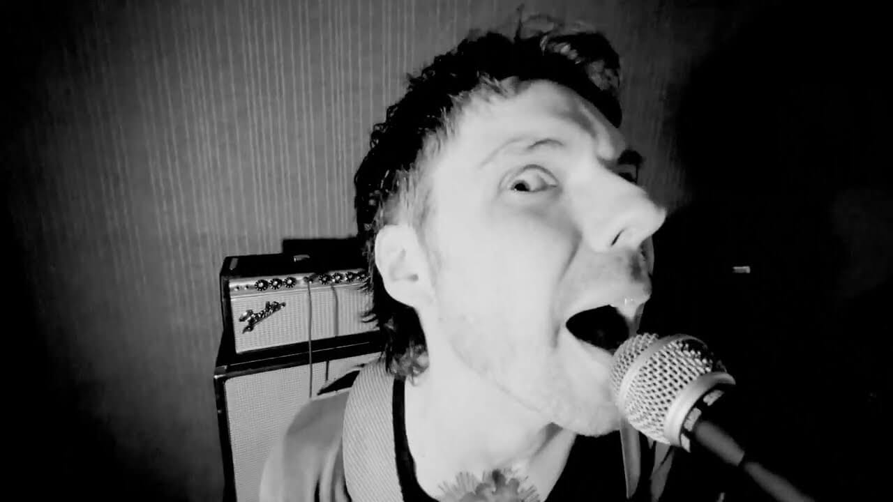 GOOMH - stray cat (Official Music Video)