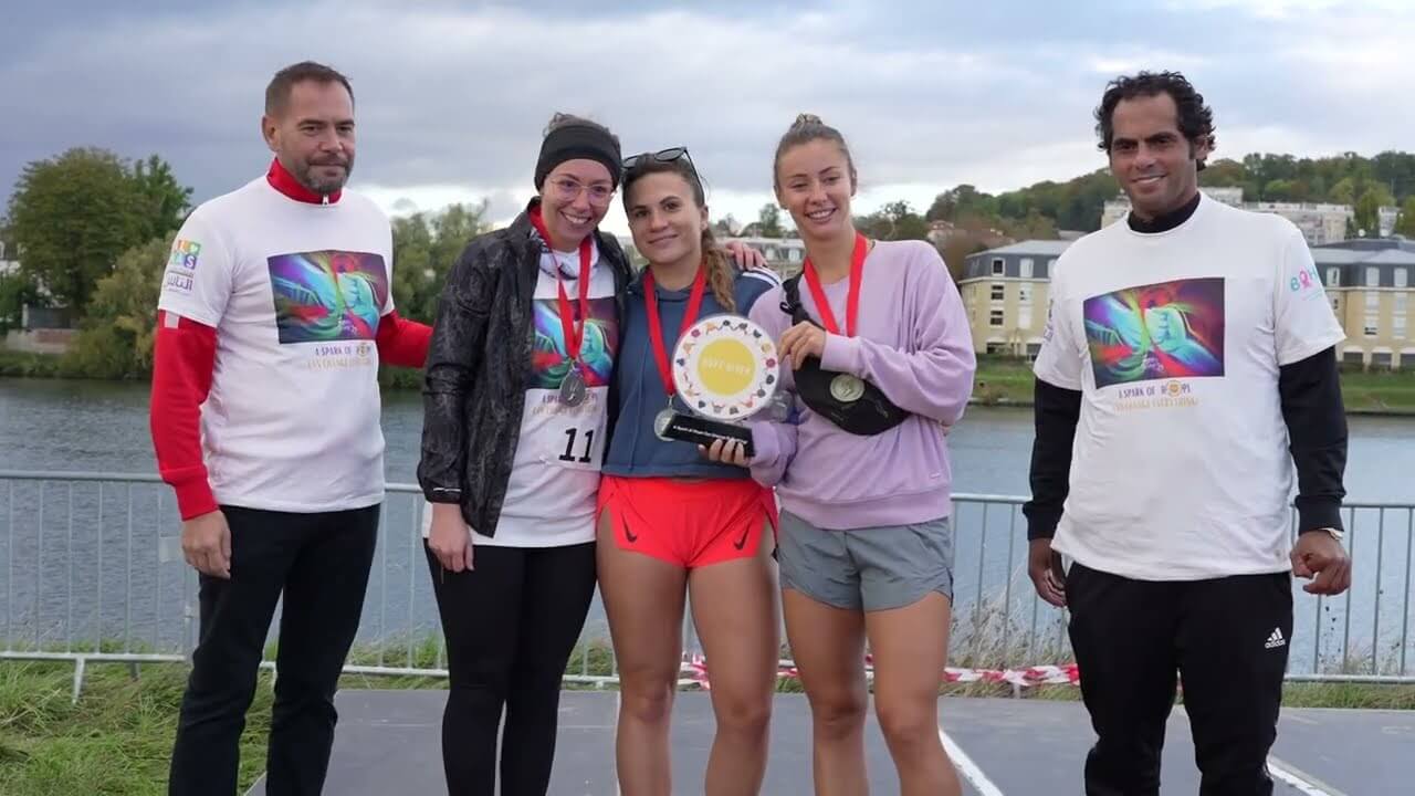 MES RÊVES EN ROSE 2023 remise trophée Course Dames | IMR - Illumine Mes Rêves
