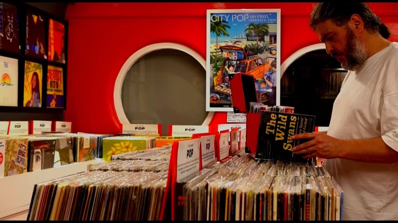 PHILIPPINES SPECIAL / STAR WAX IN LUZON ISLAND