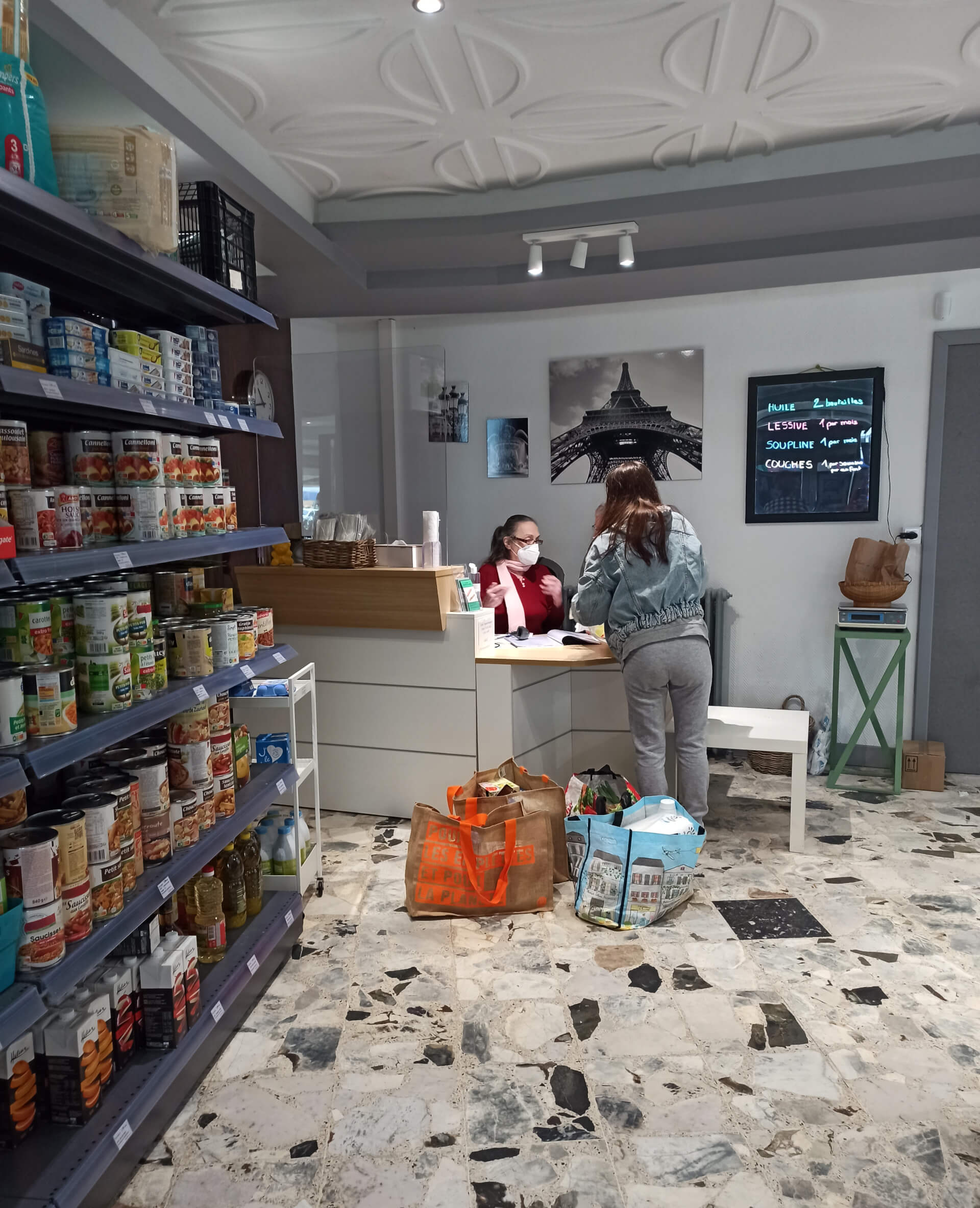 Courses de bénéficiaire à l'épicerie sociale Epi de S.O.N., à Sucy-en-Brie (94) | CESS-IDF - Collectif Epiceries IDF