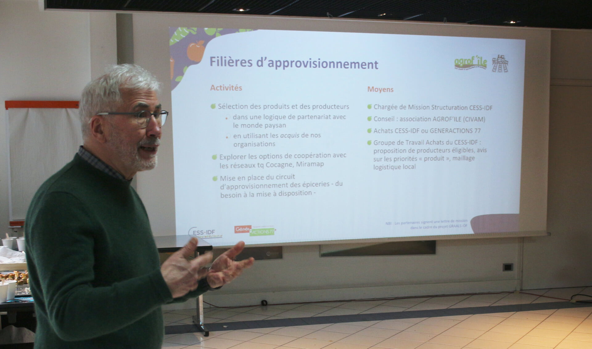 Prise de parole du trésorier du CESS-IDF lors de la conférence GRAALS à Paris, en mars 2024 | CESS-IDF - Collectif Epiceries IDF