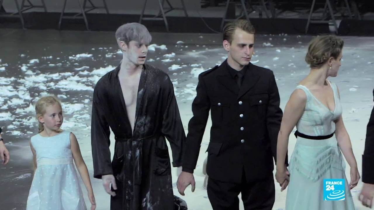 Les Damnés de Ivo Van Hove ( Comédie Française ) | Vadim Alsayed