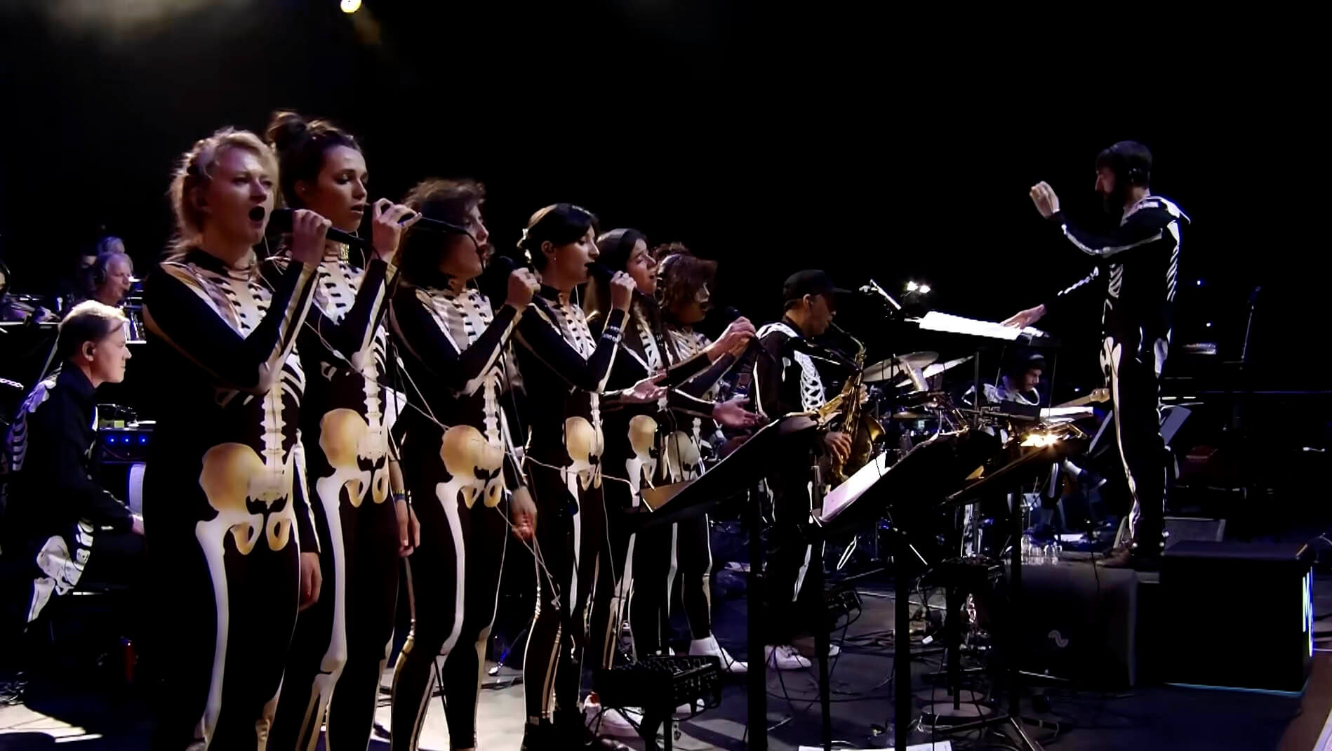 LOUIS COLE / « NOTHING » LIVE | Star Wax Magazine