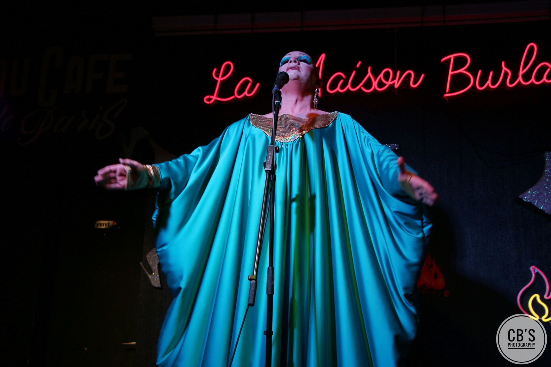 - | La Maison Burla